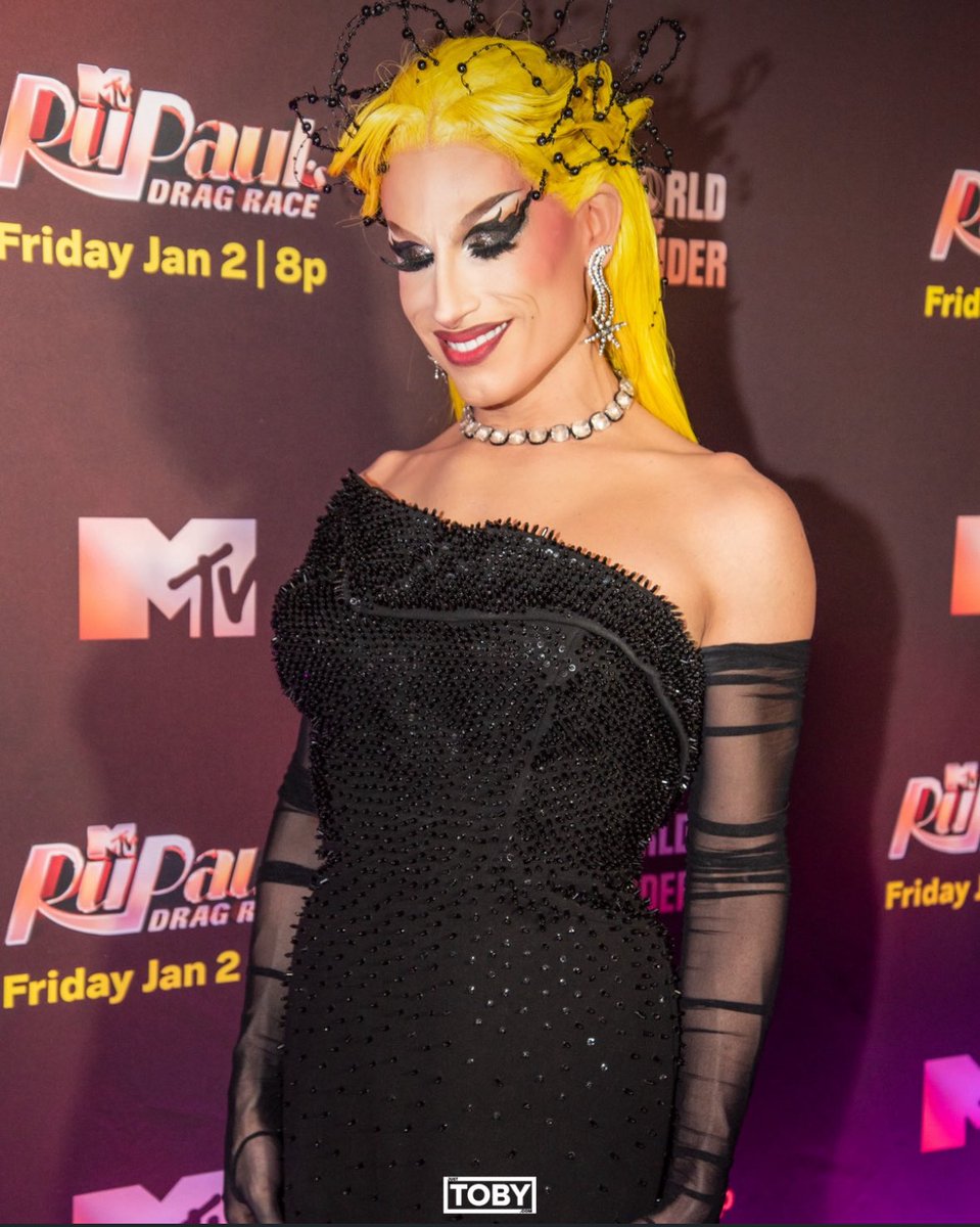 DD Fuego looks elegant for the RuPaul's Drag Race season premiere in New  York, New York.