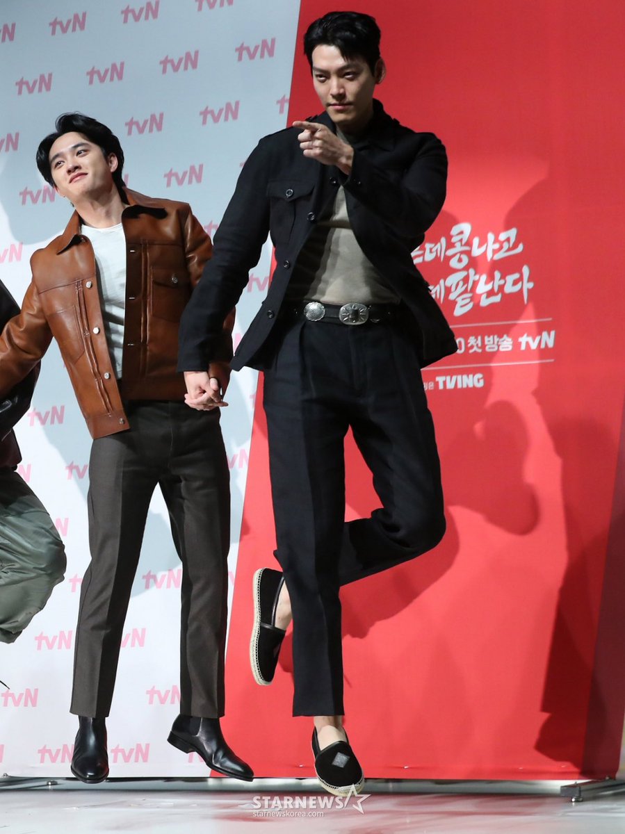 dksmp3's tweet photo. Doh Kyungsoo reveals that he will be unable to attend his close friend Kim Woobin’s wedding because of a scheduling conflict:

“[...] (EXO activities) are important, and on the other hand, that (Kim Woobin’s wedding) is also important. Of course, I thought EXO comes first, so it hurts my heart, but I need to be even better to Woobin hyung. He understands it’s unavoidable, and while I feel regret about that, it’s something we all understand.

I naturally thought I would be the one singing at the wedding because I knew about the wedding news early on. But after that, the MMA 2025 schedule was set, and I wondered how I should tell Woobin hyung when I saw the date. Both of us felt very disappointed. Honestly, I was even planning to sing ‘Popcorn’ (which Woobin likes) as the congratulatory song.

[...] I recently met Shin Minah sunbae for the first time at a Disney+ event. I’ve known Woobin hyung for a long time, so just knowing that someone I’ve known for so long is getting married is truly something to celebrate. I could feel that they have a very healthy and happy relationship, so I sincerely congratulate them.

You can just tell that the two of them will be happy. Even after dating for so long, they still give each other flowers. On Pepero Day, they even bought Pepero themselves, and I was surprised to see that they still give each other flowers.”

(https://t.co/dPjZgNPXQ5)
