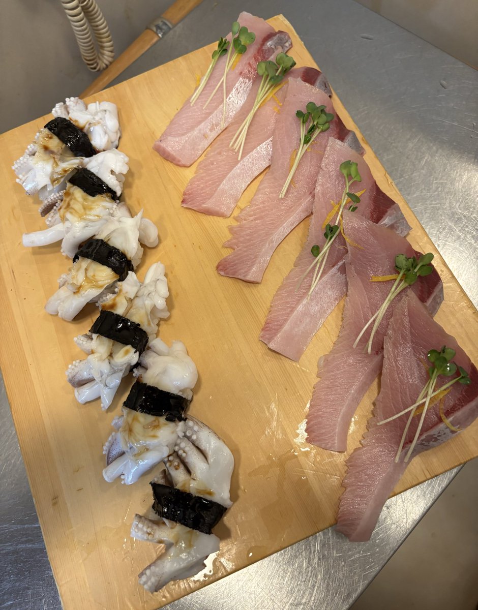 今の時季のぶりおすすめです