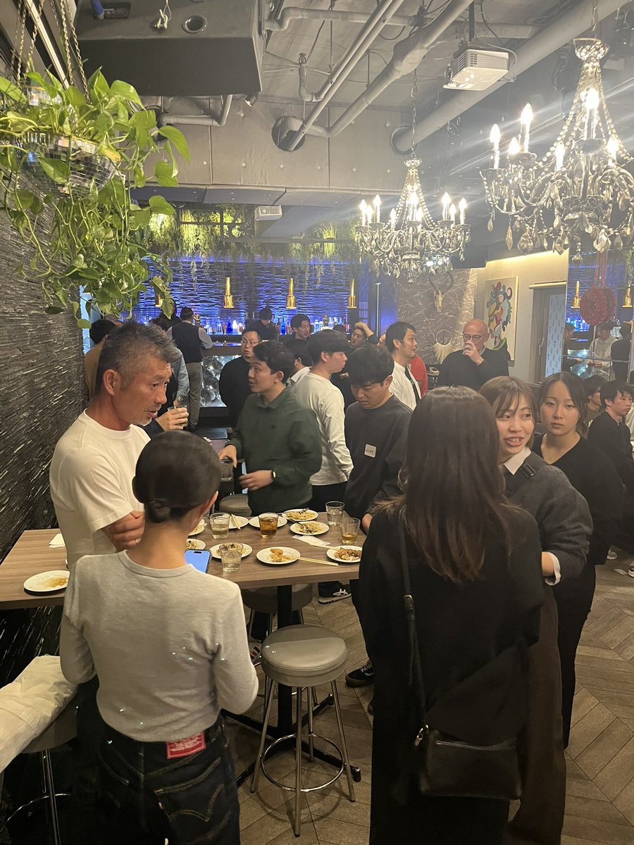 Yasuki0921CR's tweet photo. 【Trainers大忘年会 2025開催】

さまざまなバックグランドをお持ちの方で過去最高の参加人数となる56名で大いに盛り上がりました👏

スポーツドクターの立石先生とのセッションでは、沢山の方々大変参考になったとのお声をいただいております💡

改めまして感謝申し上げます🙇‍♂️

次は新年会ですかね😁 https://t.co/LpShLH5cDL