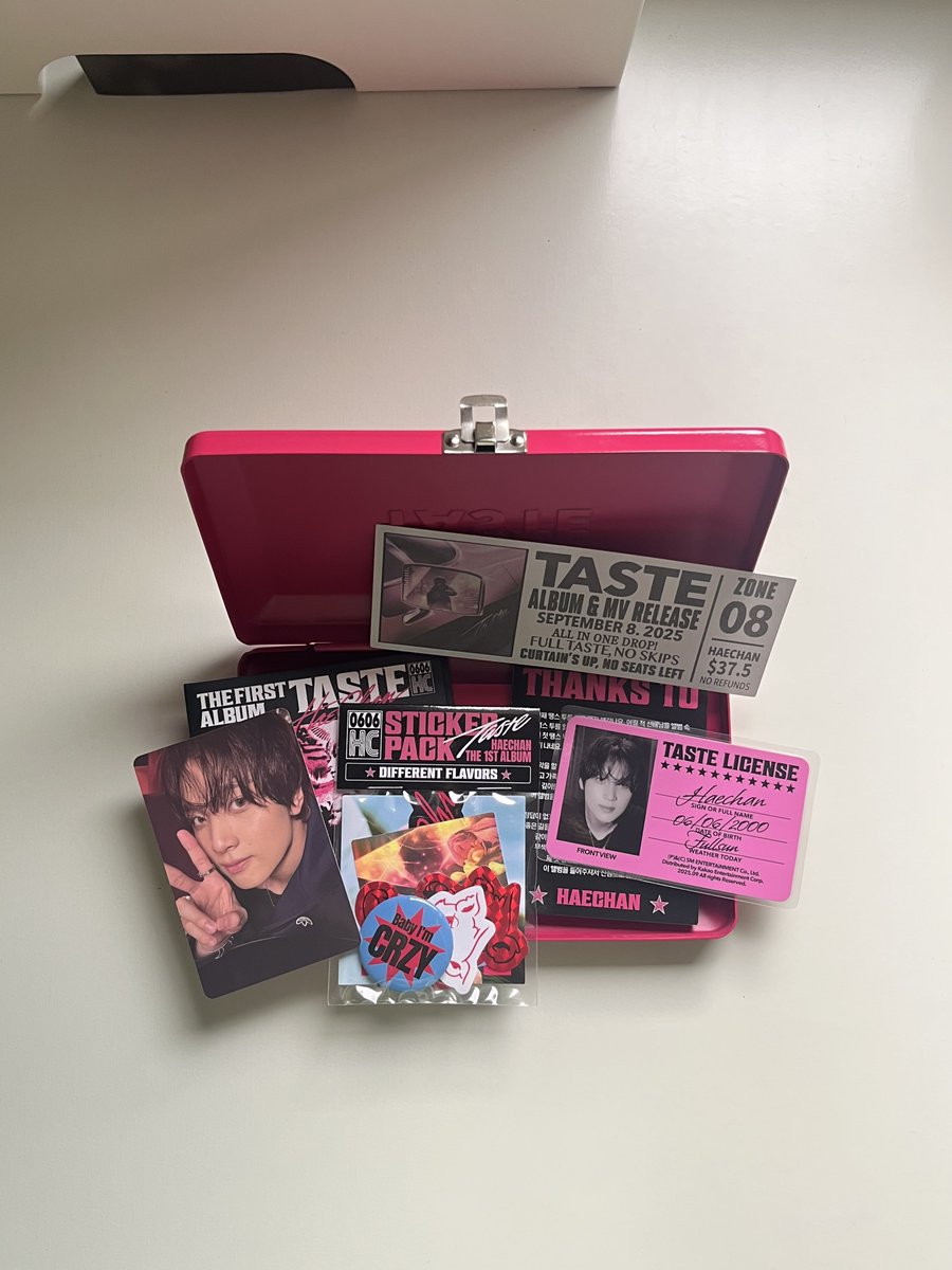 pinkdsun's tweet photo. #TASTE tin case 🐻🩷 https://t.co/0OclBOzsIa