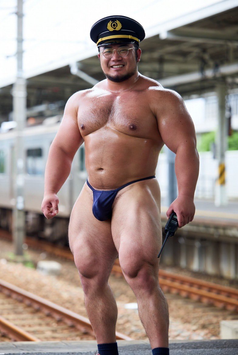 JatingHong's tweet image. 列車長4

這樣大家應該會比較喜歡搭車