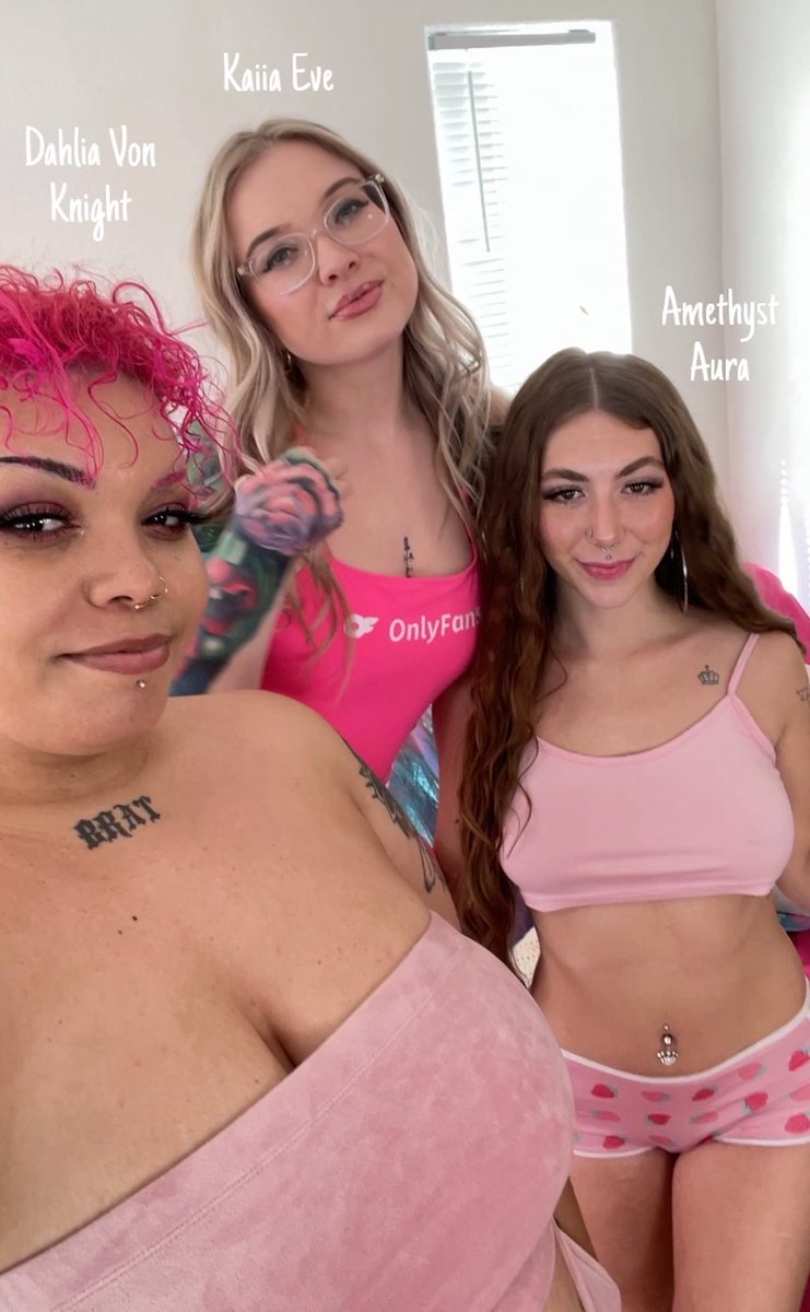 filming day with <a href="/Kaiia_Eve/">KAIIA EVE 👑</a> &amp; <a href="/DvonKnightXXX/">𝕯𝖊𝖛𝖎𝖑’𝖘 𝕯𝖆𝖗𝖑𝖎𝖓’ DAHLIA</a> 🎬🩷