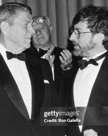 planethunter56's tweet photo. Reagan to Spielberg, after watching ET at the White House: “You know, there are a number of people in this room who know that everything on that screen is absolutely true.”

And so: will Spielberg screen his new movie for the Trump admin…

#ufo #uap #ovni https://t.co/g2EIAeVc1N