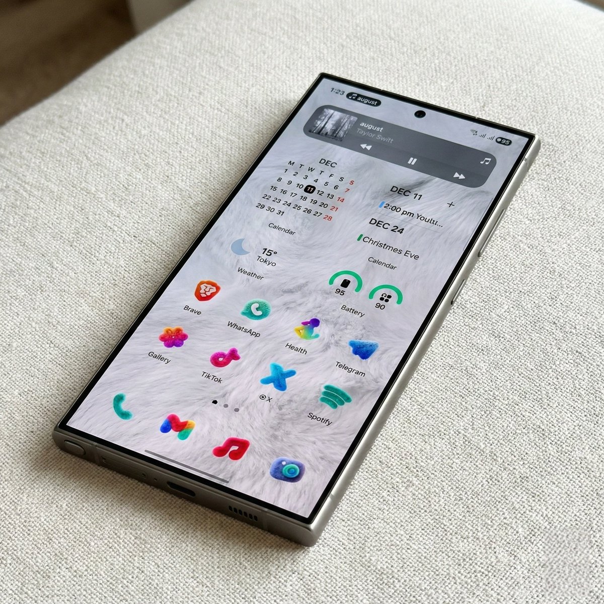 I'm doing a giveaway with <a href="/NarikDesign/">Narik Design</a> of his #Fluffy
#icons.

A total of 10 WINNERS will be there.

To participate:
1. Like this post
2. Leave ANY comment
3. Follow me and @narikdesign

Results in 2 days. Good luck!