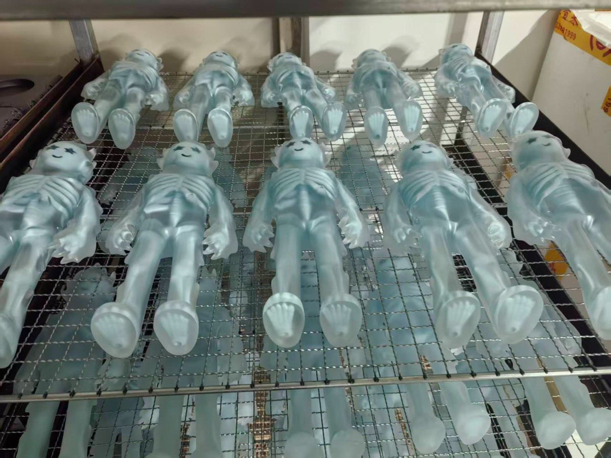 Mid Evils tweet media