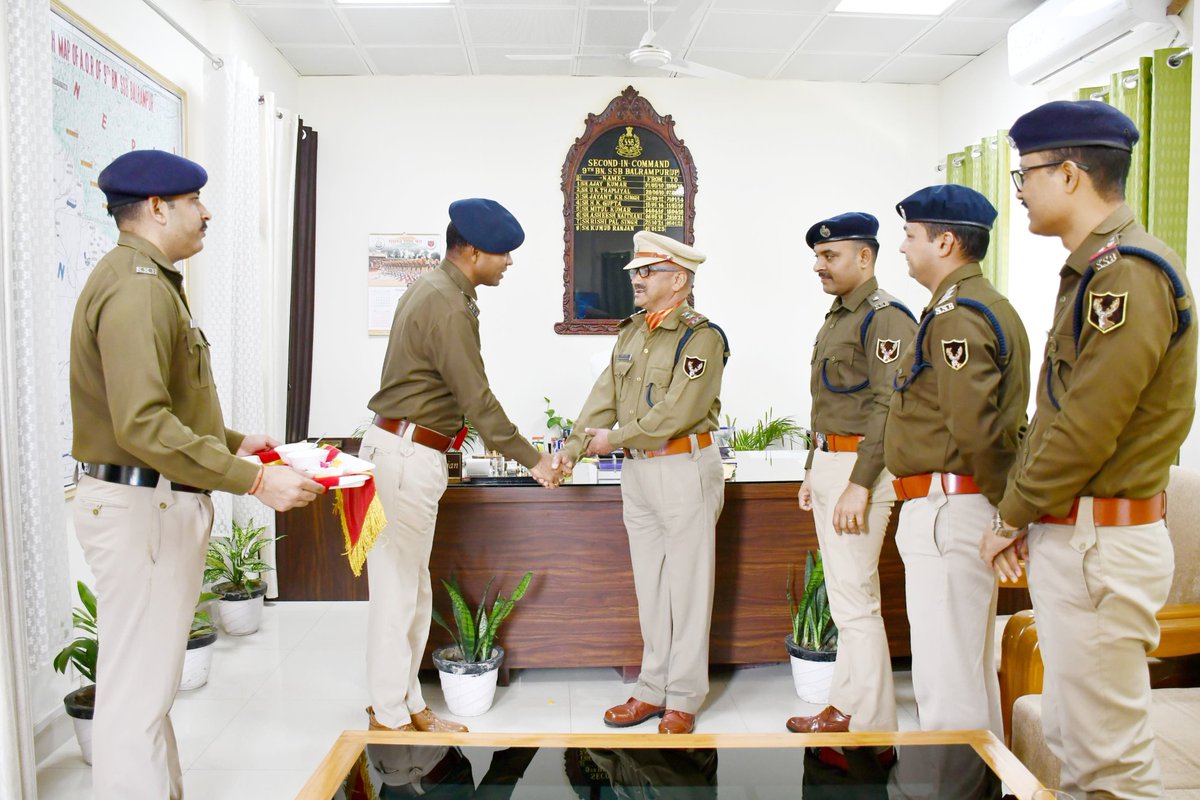 9BnSSB_INDIA's tweet image. “सीमा पर सतर्क, सेवा में अग्रणी—आज मिला वह सम्मान जो निरंतर समर्पण का परिणाम है. ASI (GD) से SI (GD)—यह सिर्फ पदोन्नति नहीं, नई प्रतिबद्धता की शपथ है.”
@SSB_INDIA
@SSBFTRLUCKNOW
@SSBSHQGKP
#PippingCeremony #StarOnShoulder #LeadByExample #ProudToServe