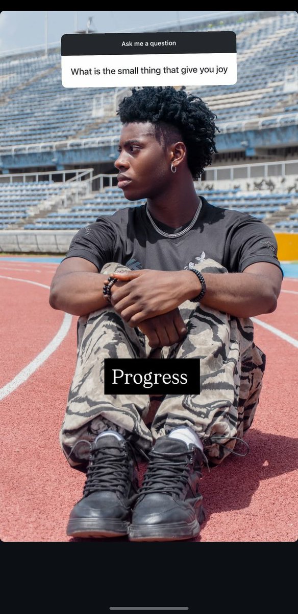 Elomaes🌹💜 tweet media