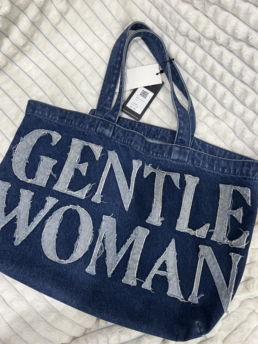 slppyz's tweet photo. ส่งต่อกระเป๋า gentlewoman 
สภาพดี มีป้าย
500 รส

#gentlewoman #ส่งต่อ #ส่งต่อกระเป๋า #ส่งต่อกระเป๋าแบรนด์เนม #ส่งต่อgentlewomen #gentlewomanส่งต่อ #กระเป๋ามือสอง #เครื่องสำอาง #เครื่องสำอางมือสอง #สกินแคร์ https://t.co/K0Um86gu7q