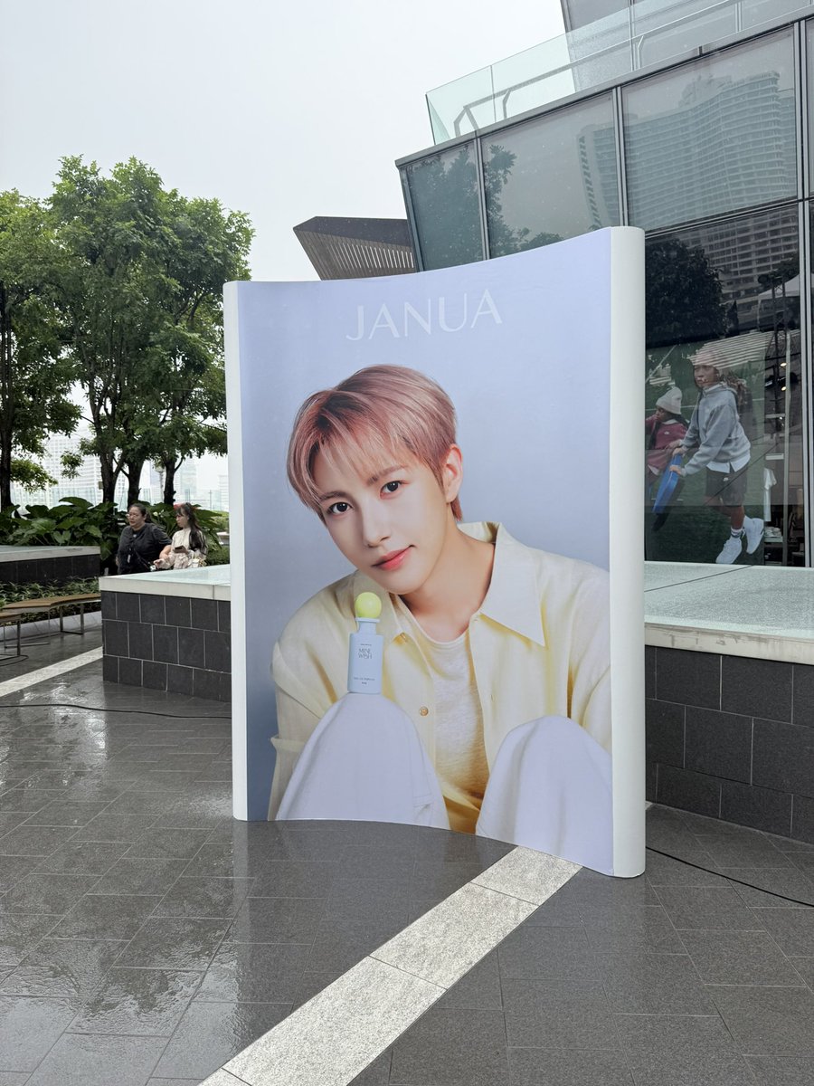 KyuMinPT's tweet photo. เทอมากะฝน  #JANUAXRENJUN https://t.co/HFg4c8OyI5