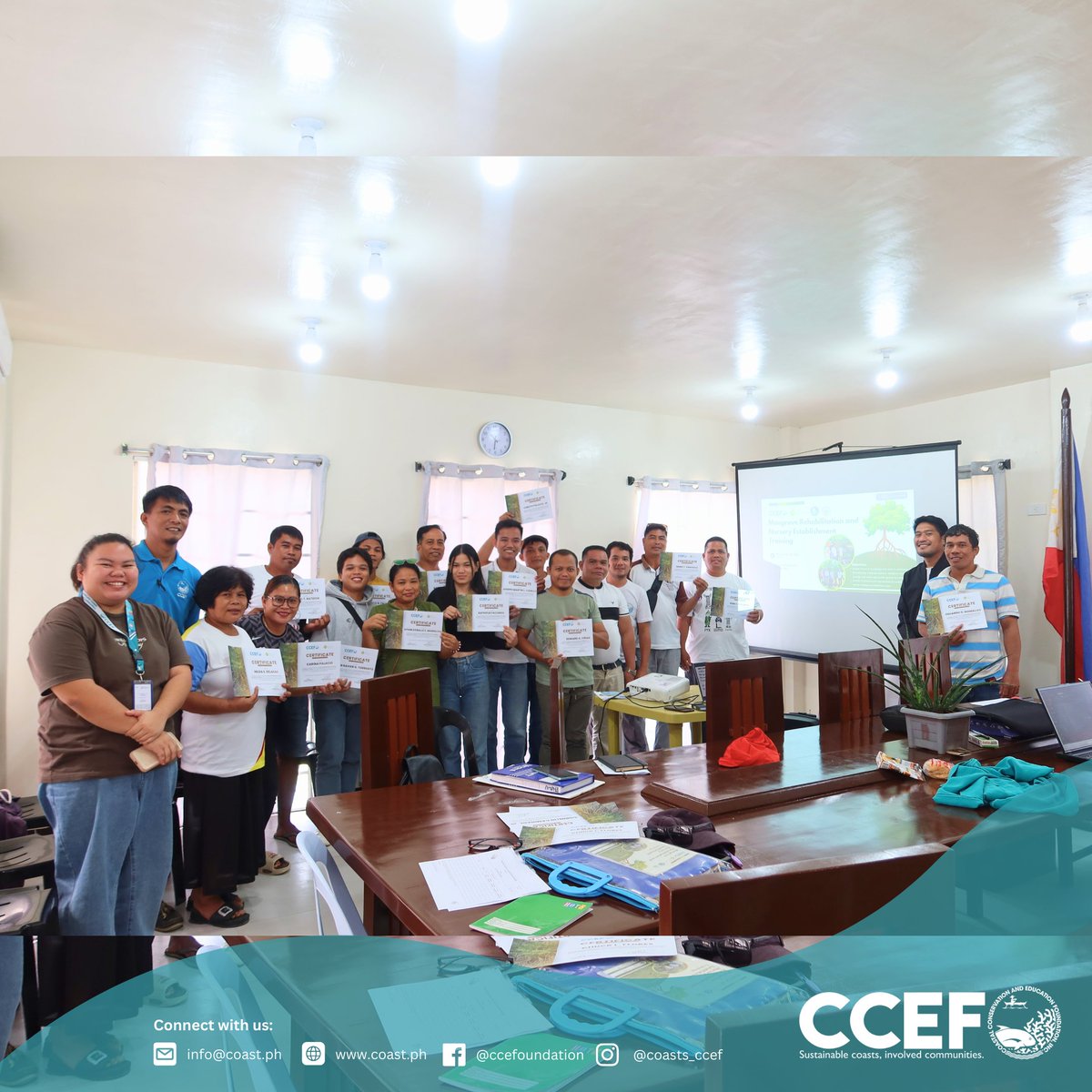 CCEF_PH's tweet image. November 27–29, 2025 | Taloot Barangay Hall, Argao Cebu — CCEF gathered community leaders and partners for a Mangrove Rehabilitation and Nursery Establishment Training.

𝘙𝘦𝘢𝘥 𝘮𝘰𝘳𝘦: coast.ph/.../ccef-empow…