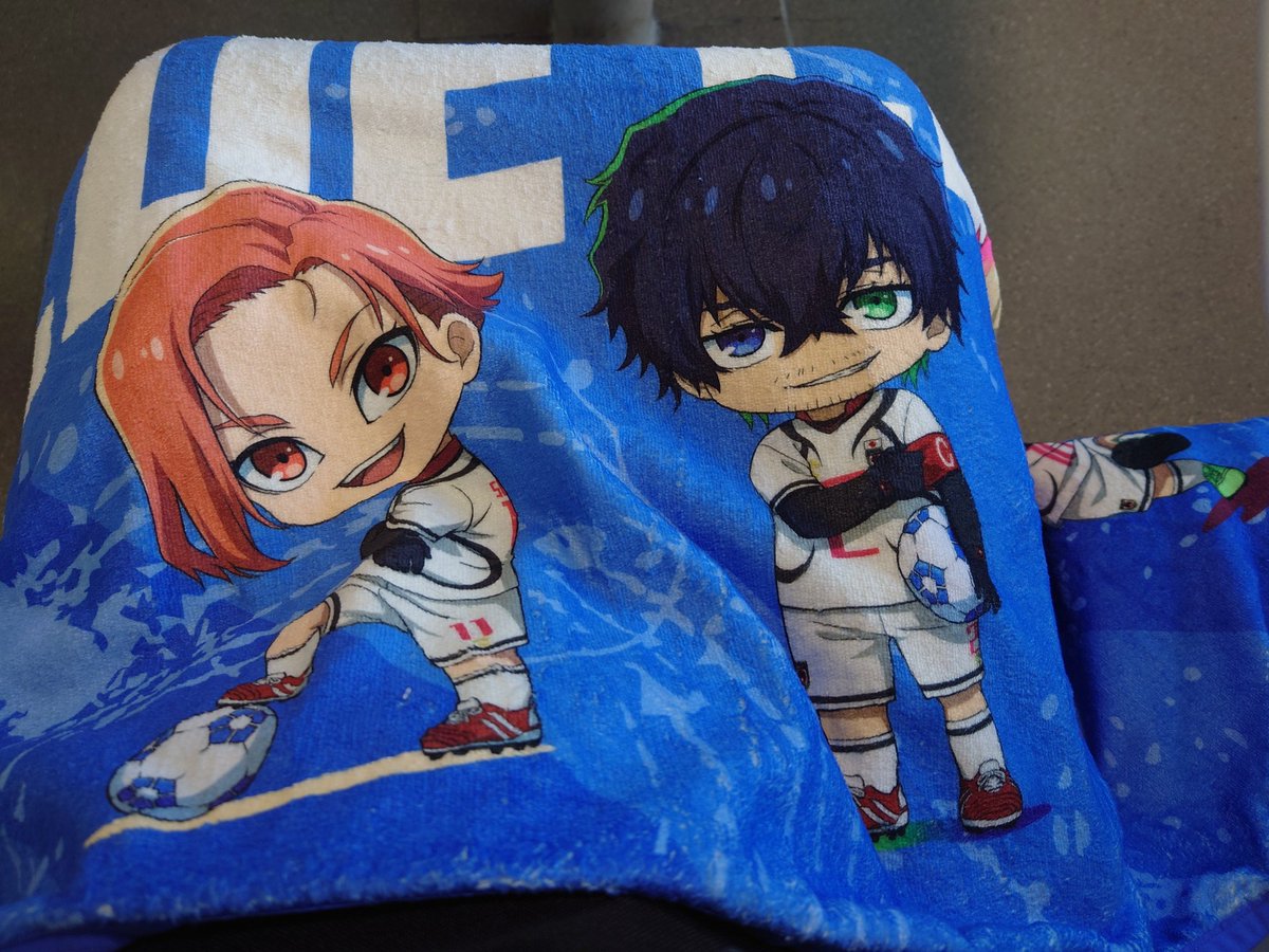 Kang_Chang0721's tweet photo. やること無さすぎて早く来すぎた感ある😂😂😂
自分の力出せるように頑張ってくる。
そして早速ぬい忘れたけど、ブルロのブランケットを持ってきた。
オリ閃もいるよ

#かんちinThailand2025 https://t.co/bniyVgkjGH