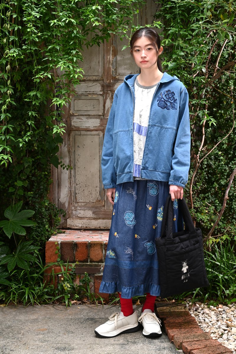 hakkapress's tweet photo. 【SUPER HAKKA】
2026 Spring &amp; Summer Collection
『 Gentle Forest 』
花々が咲く森で、ふと顔をのぞかせるうさぎたち。やさしさに包まれた世界を、刺繍やプリントで描いたコレクションです。オフィシャルサイトはこちら⇒https://t.co/LcieES6uyU
#春の新作
#春夏コレクション
#2026ss https://t.co/oPUDgYVd6B