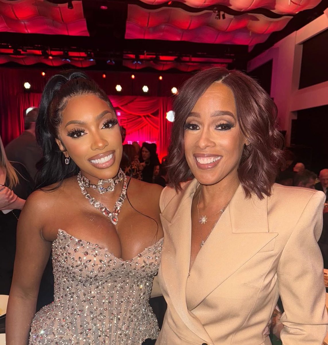 2 women in the world of journalism 🙌🏽