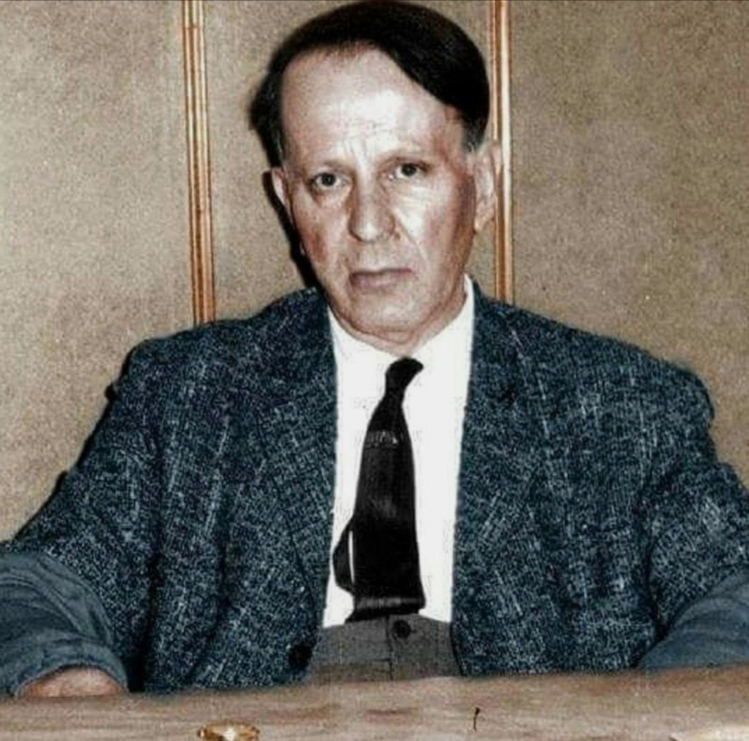 Bugün, Hüseyin Nihal Atsız'ın vefatının 50. sene-i devriyesi.
"Kader" şiirinden:
Dünyada gerçi olmadı bir şeyde kârımız,
Ukbâda belki olsa gerek itibârımız.

Vaktiyle bir Atsız varmış, Var Olsun! 🇹🇷
#HüseyinNihalAtsız #Atsız