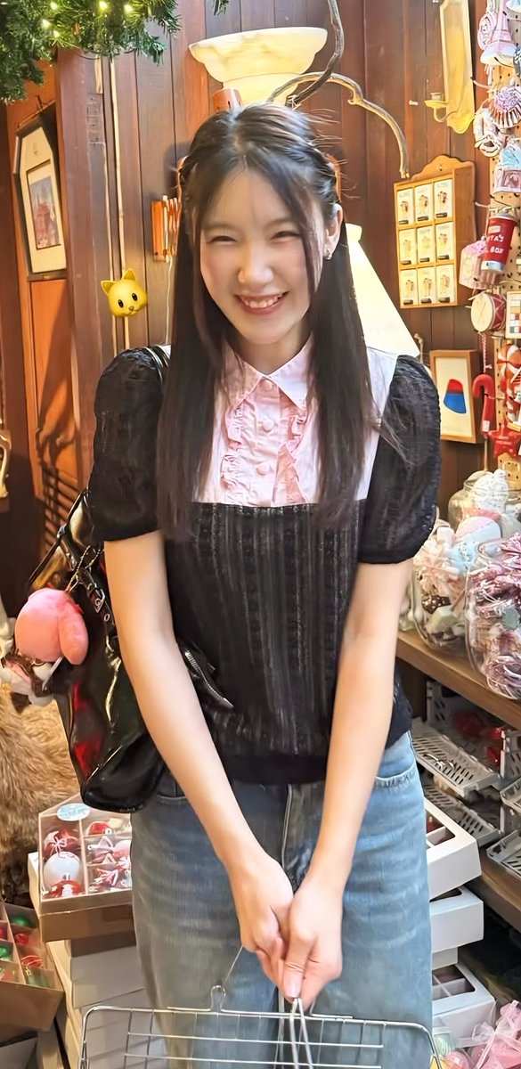 48TH_Hi_LIVE's tweet photo. น่ารักม๊ากกกกกกสาวคริสต์มาส 🎄🎁🧑‍🎄 #ChampooKodcha https://t.co/C3BPcrie3x