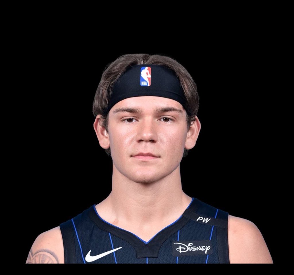 “AR BeTTER ThAN AnT”
“AR BeSt G in DA LEaGue” 
“AR TOp 10 In lEAgue errreerrr” 

Austin Reaves without the magical marketing W whistle 

Never seen a fanbase gaslight themselves so hard