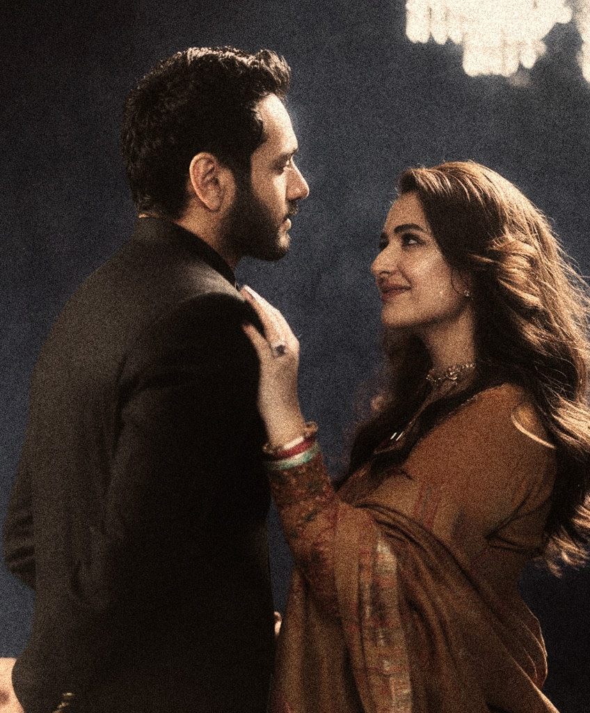 These pictures give pure ’90s vibes like a scene from an old movie song 

#YumnaZaidi•#YumHaj•#WahajAli