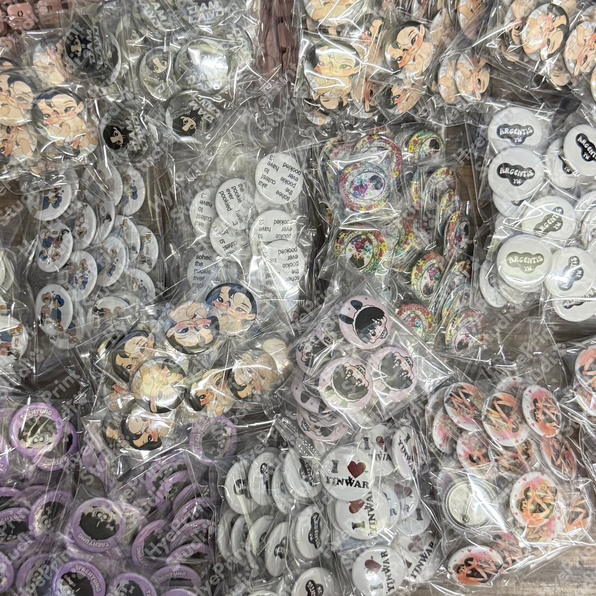 รับผลิตเข็มกลัด size 32 mm
งานไทย รับเรื่อย ๆ ไม่มีปิดรอบค่ะ 🙌🏻

— ราคา 3.5 บาท / ชิ้น
ขั้นต่ำลายละ 5 ชิ้น มีซองใสแยกชิ้น

รอผลิตประมาณ 10-14 วัน
สนใจสั่งทำทัก dm ได้เลยนะคะ 🙇🏻‍♀️🤍

#รับทำของแจก #รับทำเข็มกลัด