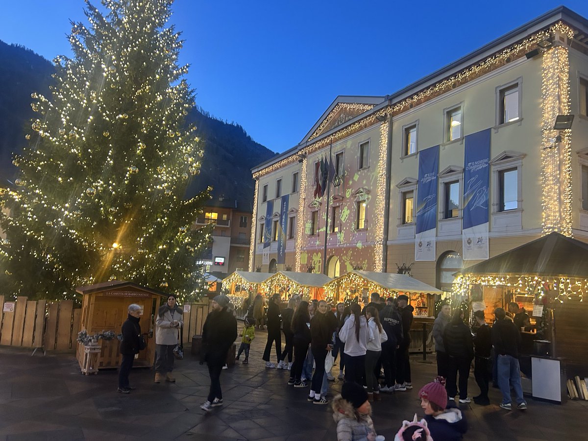 KAHealthWB's tweet image. The Predazzo Christmas market was just stunning! It’s beginning to look a lot like Christmas 🎄 @Kilwinning_Acad @Skisupremeuk