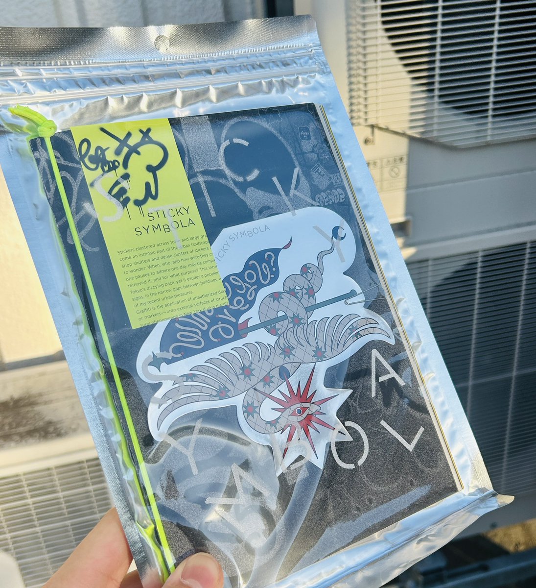 かっこいいZINEを購入……… @gshegs_9