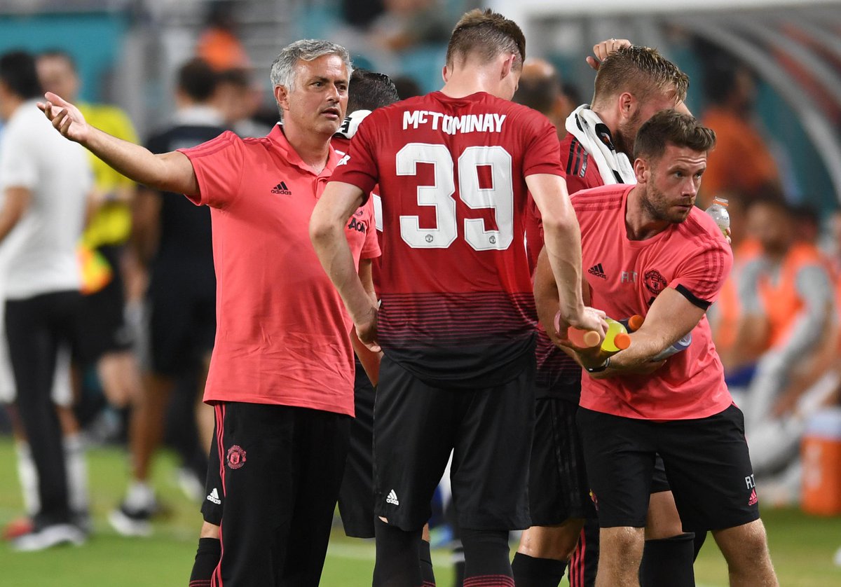 🎤Journalist:"I noticed you have a bag. Is it a present to one of us?"

José Mourinho:"The bag is mine."

Journalist:"What is it?"

😎Mourinho:"It's McTominay's shirt. I put him in, I benched Pogba for him. The least he could do was give me his shirt." 😂

via <a href="/Iconic_Mourinho/">IM🇵🇹</a>