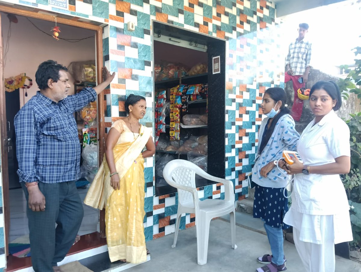 AAMKESALI's tweet photo. મેડિકલ ઓફિસર દ્વારા કેસલી ગામે હાઈરિસ્ક એરિયાની વિઝિટ https://t.co/eb2Vwi2dqz