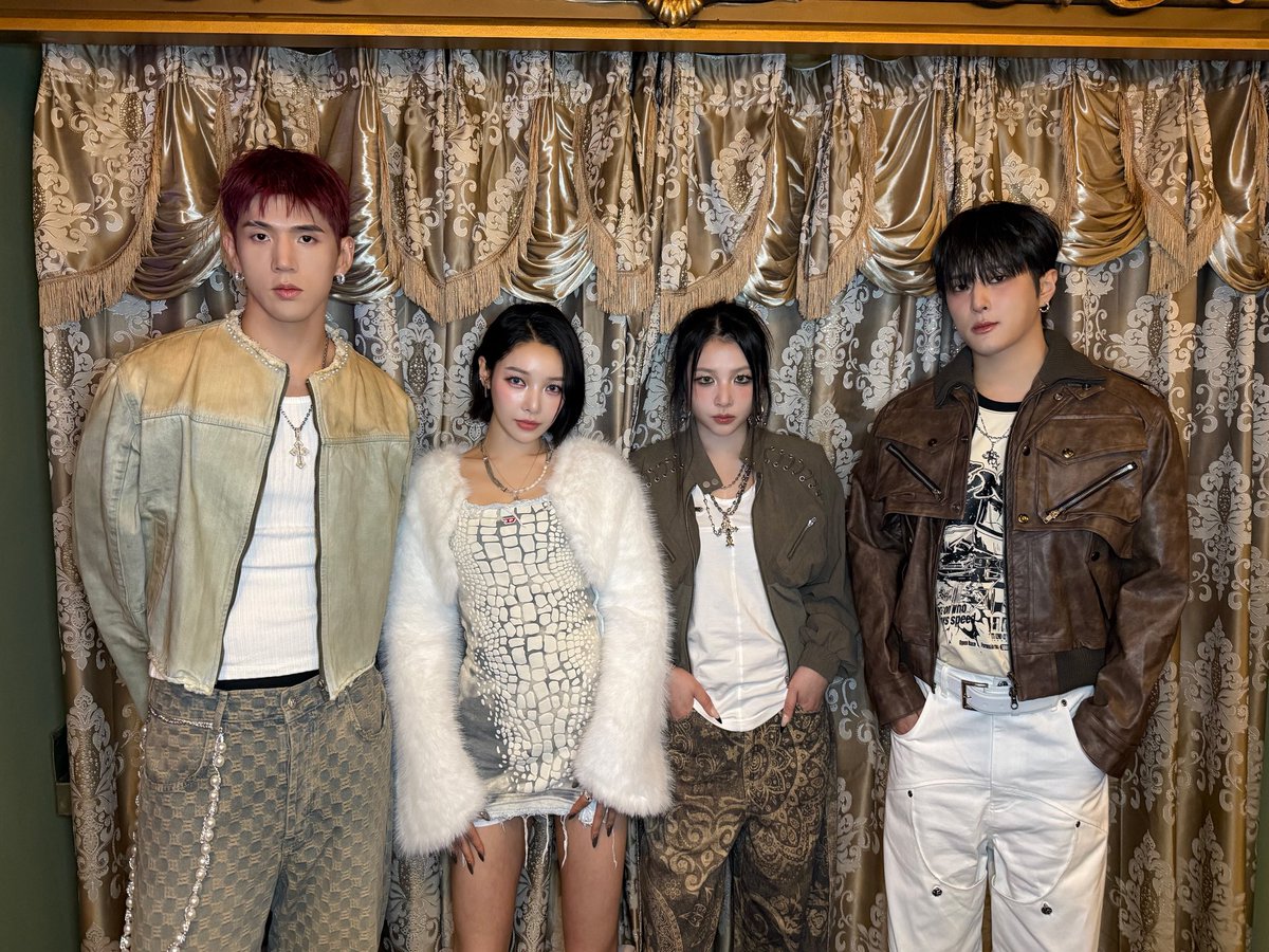 KARD (카드) tweet media