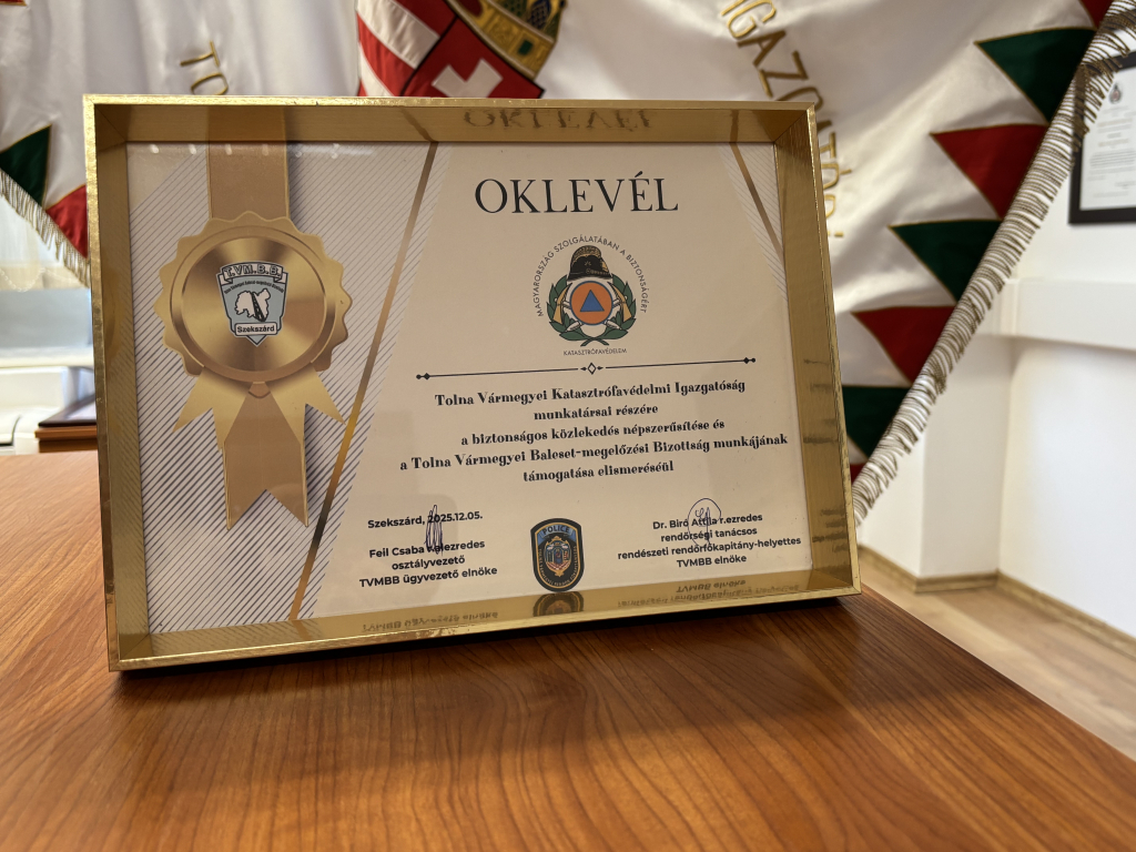 Elismerés a közlekedésbiztonságért végzett közös munkáért és a többéves szakmai támogatásért 👏

Részletek:👇
tolna.katasztrofavedelem.hu/25576/hirek/29…