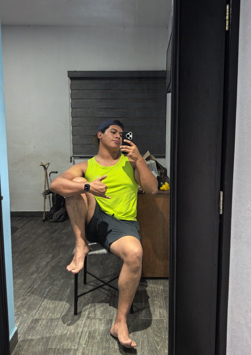 Alextrown tweet picture