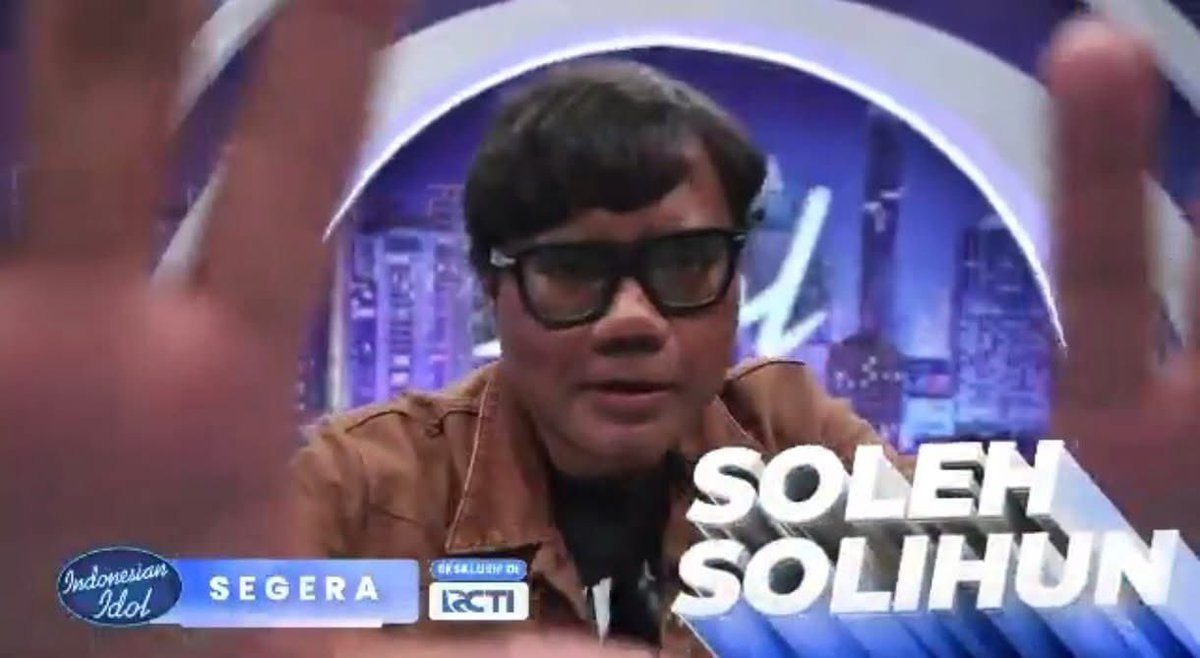 tvindonesiawkwk's tweet image. Vincent Rompies dan Soleh Solihun jadi juri Indonesian Idol season 14