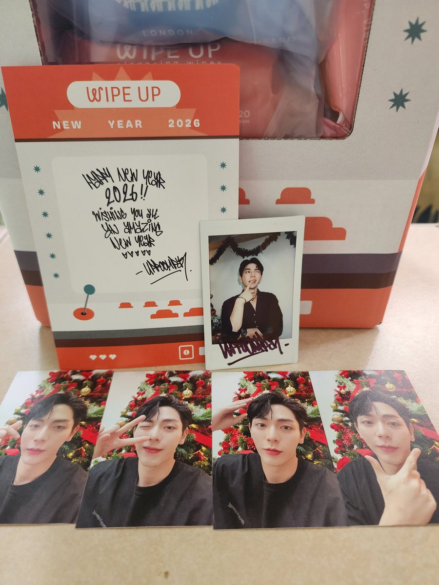 Jox21A's tweet photo. 🎄✨️กรี๊ดดดดดดดด ได้ของแน้ววววว ส่งเร็วเว่อ ฟตก น่ารักมากเลอ festive มากค๊าบบบบบ❤️🤍

˚₊✩‧₊  ꕤ*.°  𖤐₊˚.꒰* ੈ

#uppoompat 
#WipeUpNewYear2026
#WipeUpTH https://t.co/aDFfXEa8OB
