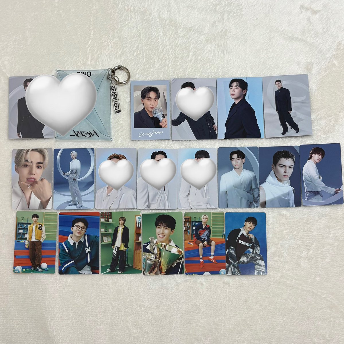 Ex_iKnOw's tweet photo. SEVENTEEN セブチ popup NEW 仁川 トレカ 交換

譲：1枚目
ミニポーチ ディノ
インスタントフォト スングァン

求：ポーチ・チェキ・セルカ➡️同種 ジュン
トレカ➡️同異種 ウォヌ ジュン (過去可◎)
(💖優先)

現在12/11東京ドーム会場手渡し🉑

お気軽にお声掛けください🙇🏻‍♀️ https://t.co/TCsKL1NT5J