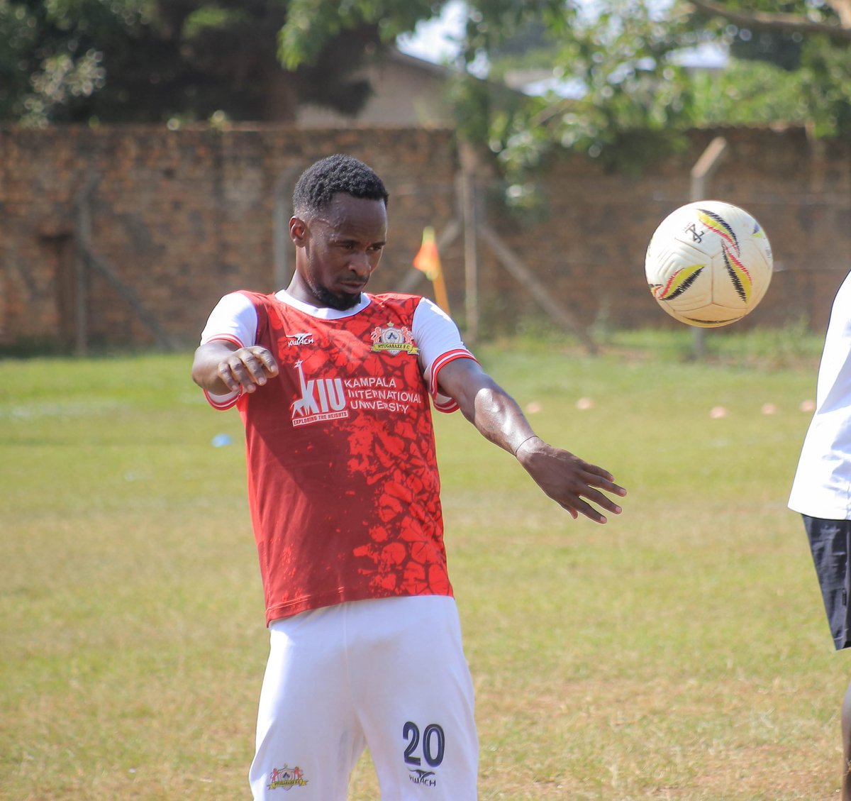 Intro: DAGLAS OYIRWOTH

Meet our captain, Daglas Oyirwoth! A Uganda Cup winner with Kitara FC and a true leader in our team. 

Daglas is a left back and has 3 assists &amp; 1 goal this season. Catch him in action this Sunday at Hamz Stadium. 

Daglas fuels up with Fangone music