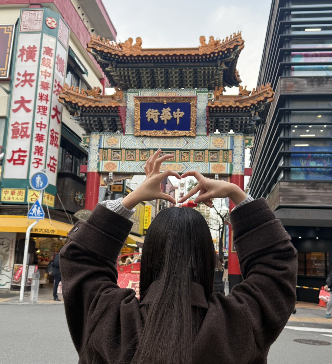 y_chinatown's tweet photo. 人気アイドルグループ #僕が見たかった青空 のあるメンバーさんを迎えて、嬉しいご報告があります。

詳細は明日解禁致します。

＃僕青 #横浜中華街 https://t.co/uLagLkurAf