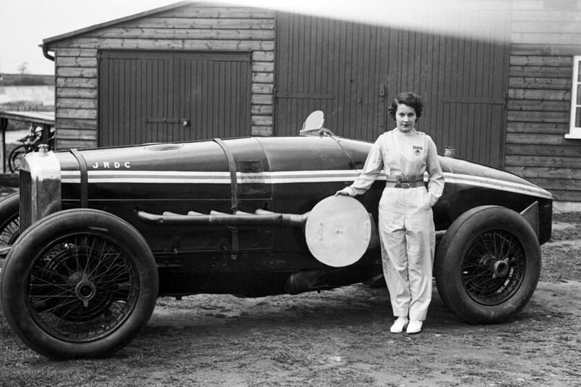 Kay Petre: la mujer que domó a las bestias indomables y rompió las barreras del automovilismo de los años 30 motorpasion.com/p/332592