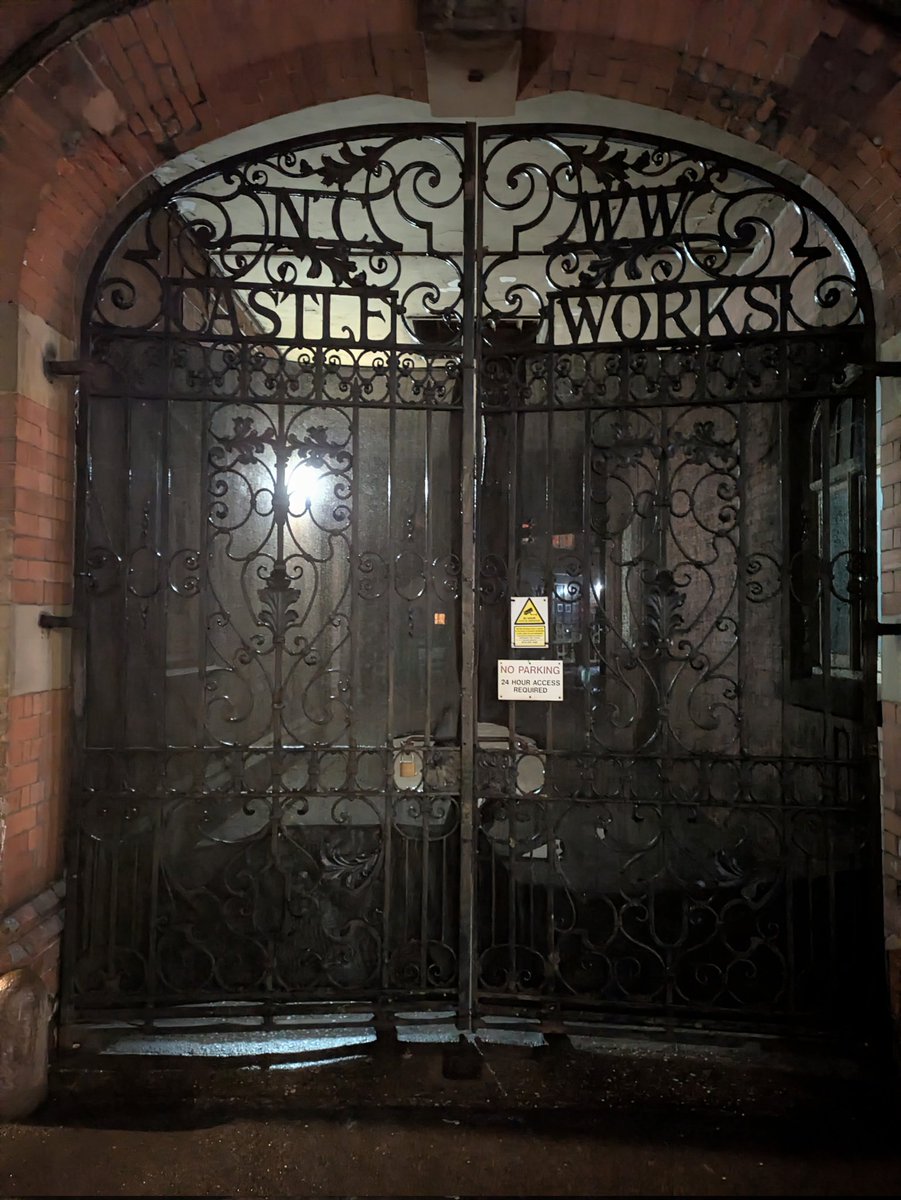 martgathercole's tweet photo. For #Thursgate the old Nottingham Waterworks gate at night - tbf, it looked better at night than in daylight ๐ https://t.co/w5ZKZJLk1Y