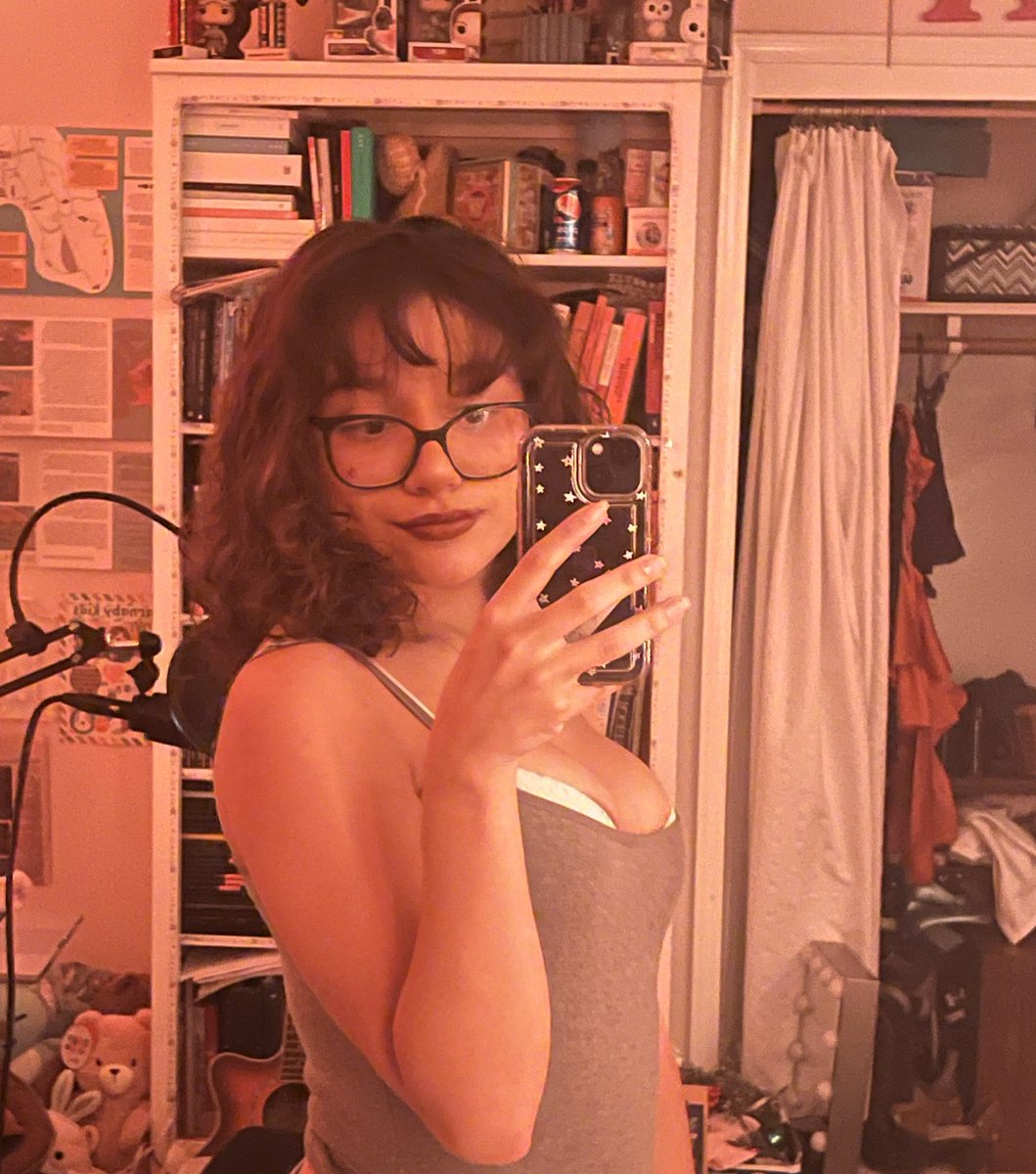 look at my philosopher dog we aren't pondering shit