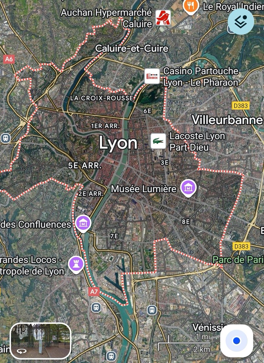 lapalemort's tweet image. One of the densest city of France : 500k people

Shanty town wich is noticeably smaller, even taking met area into account : 700k

African demography seems very fake