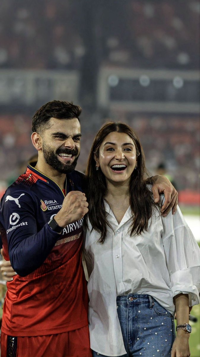 atique249's tweet photo. 8 years. One journey. Endless love.
Here’s to the couple that redefines grace, loyalty &amp; partnership.
Happy Anniversary @imVkohli &amp; @AnushkaSharma! ���✨

#Virushka #ViratKohli #AnushkaSharma #AnniversaryVibes #CoupleGoals #Forever https://t.co/jU28ziIw4Q
