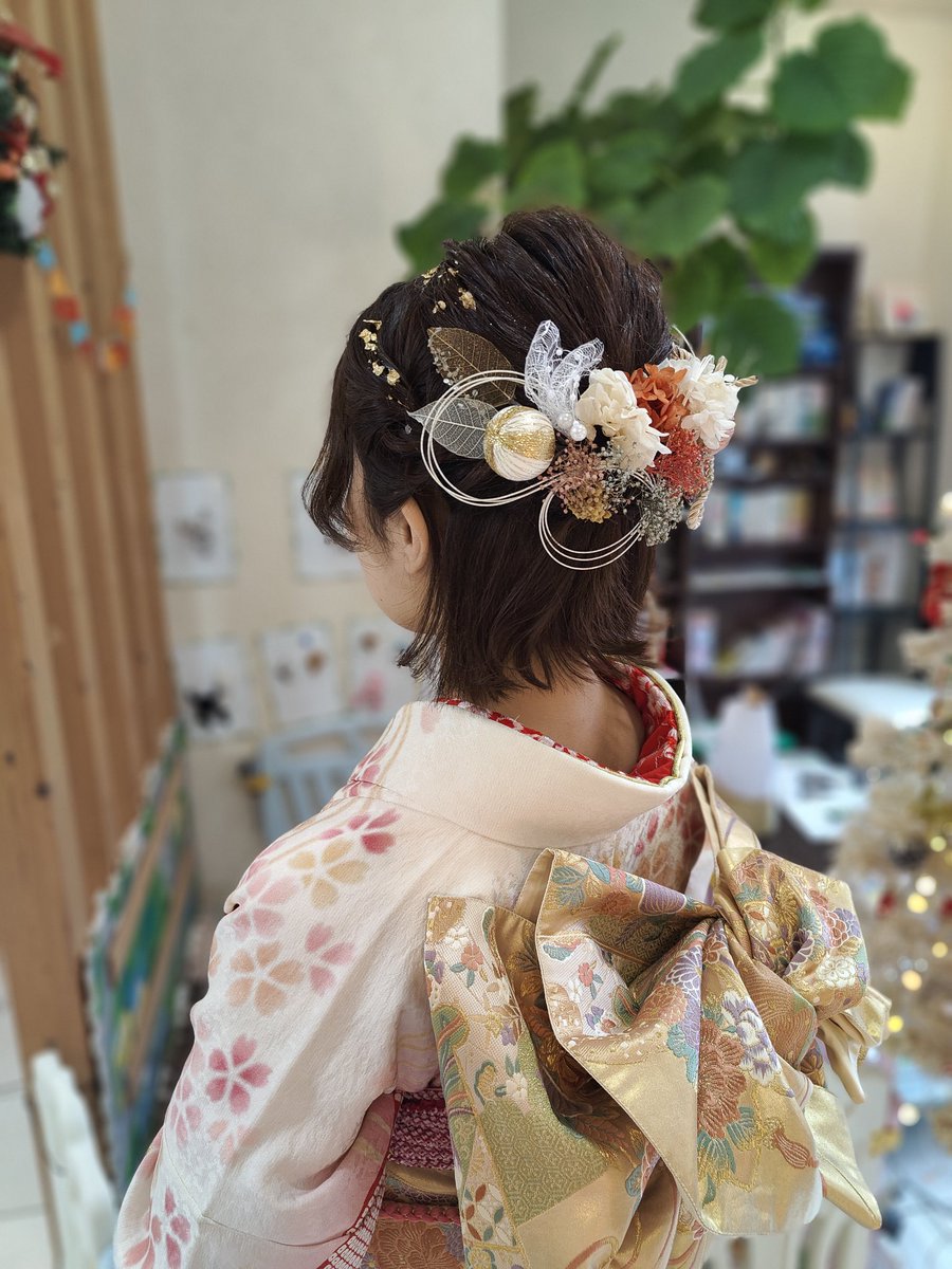 13Andagain's tweet image. アメブロを投稿しました。
『お客様結婚式ヘアアレンジ、ヘアセット、ハーフアップ、着付け振袖のお客様』
#アメブロ
#着付け ameblo.jp/andblog/entry-…