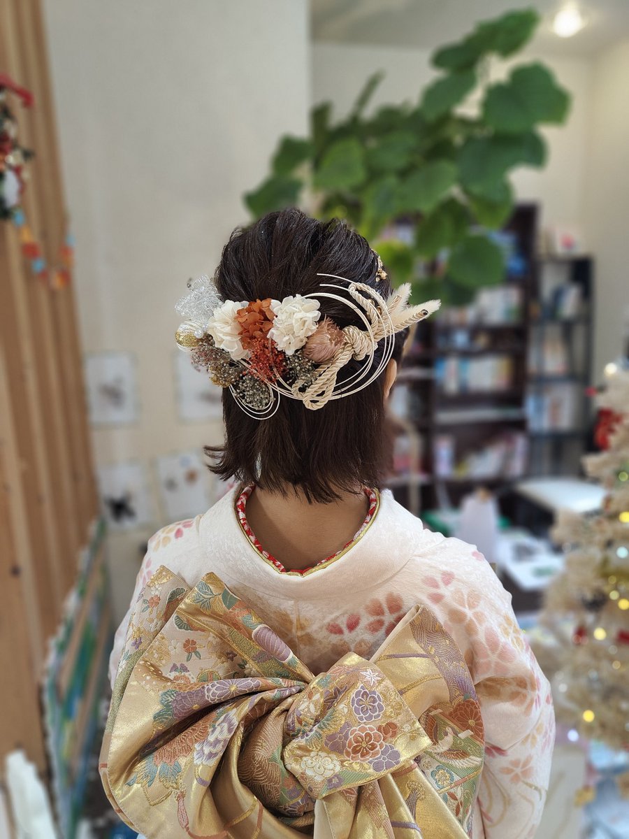 13Andagain's tweet image. アメブロを投稿しました。
『お客様結婚式ヘアアレンジ、ヘアセット、ハーフアップ、着付け振袖のお客様』
#アメブロ
#着付け ameblo.jp/andblog/entry-…