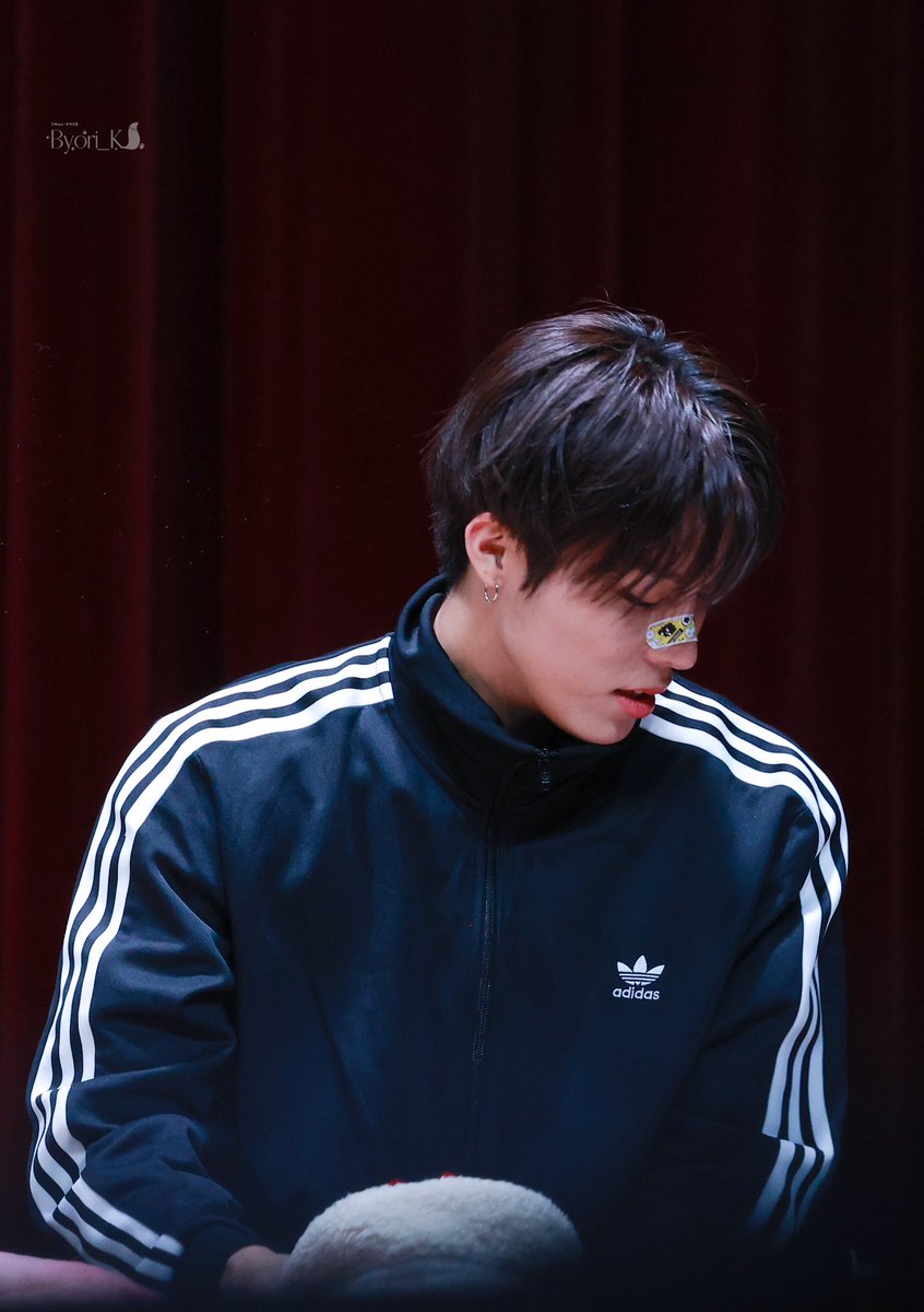 이팔 tweet media