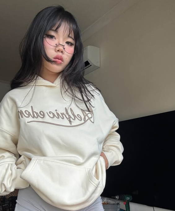 yinahomefi tweet media