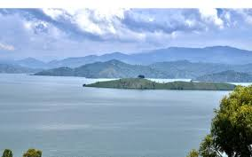 Los yacimientos de gas en la parte congoleña del lago Kivu han sido concedidos entre la opacidad y la corrupción. Su mal manejo podría provocar la muerte de decenas de miles de personas por erupción límnica. Así de claro #RDC 
<a href="/DOMINGUEZLM/">Luis Miguel Domínguez</a> <a href="/EduRobayna/">Eduardo Robaina</a>