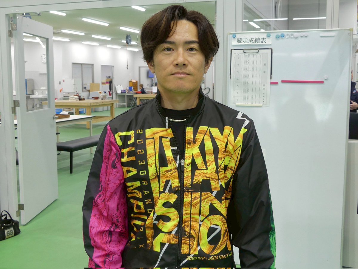 boatrace_naruto's tweet photo. 明日(12日)最終日を迎える
「サンマックアワライズ杯競走」
今節予選トップの #篠崎仁志 選手が、準優勝戦をしっかり逃げて勝利し、優勝戦1号艇ゲットな～る🐟️
今年6月に続く鳴門連続Vへ、絶好枠から速攻を決めて、Vを勝ち取るな～るなる🐟️🐟️🐟️ https://t.co/EvG8RaHhzv