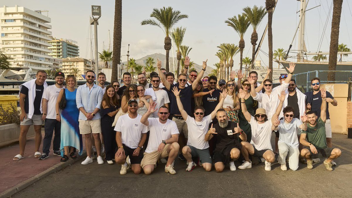 We are halfway through creating a unicorn with <a href="/relai_app/">Relai 🇨🇭</a> 🦄

Give the team another 5 years and we‘ll go public with a $1b valuation!🚀