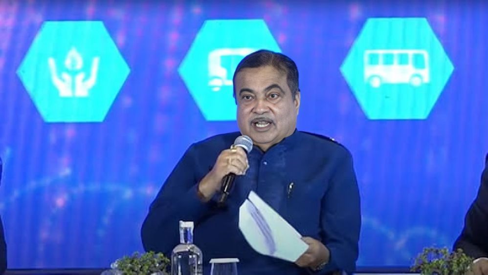 IndianTechGuide's tweet image. 🚨 &quot;Use of E-20 petrol is a healthy trend. It is less polluted and resulted in saving over Rs 1.40 lakh crore of foreign exchange&quot;: Nitin Gadkari.