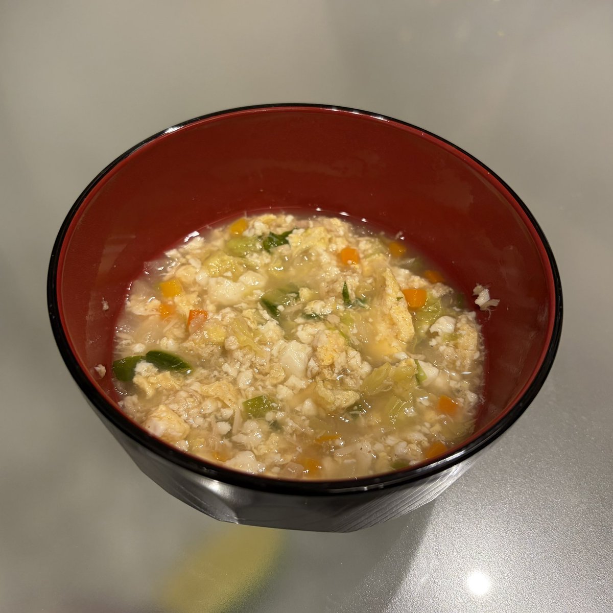 maribaby1st's tweet photo. 爆食したからメモ✍️

水300
ツナ缶まるまる
白菜たっぷり
みじん切りミックス
溶き卵1
だし
味噌 https://t.co/Lnoz9HQRB9