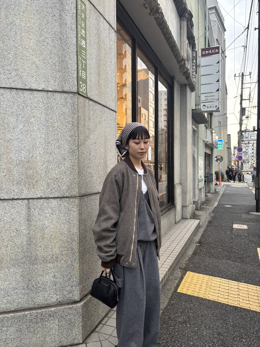 rin_nmu03's tweet photo. 👧🏻🧣👜🦨 https://t.co/KFeTib5rip
